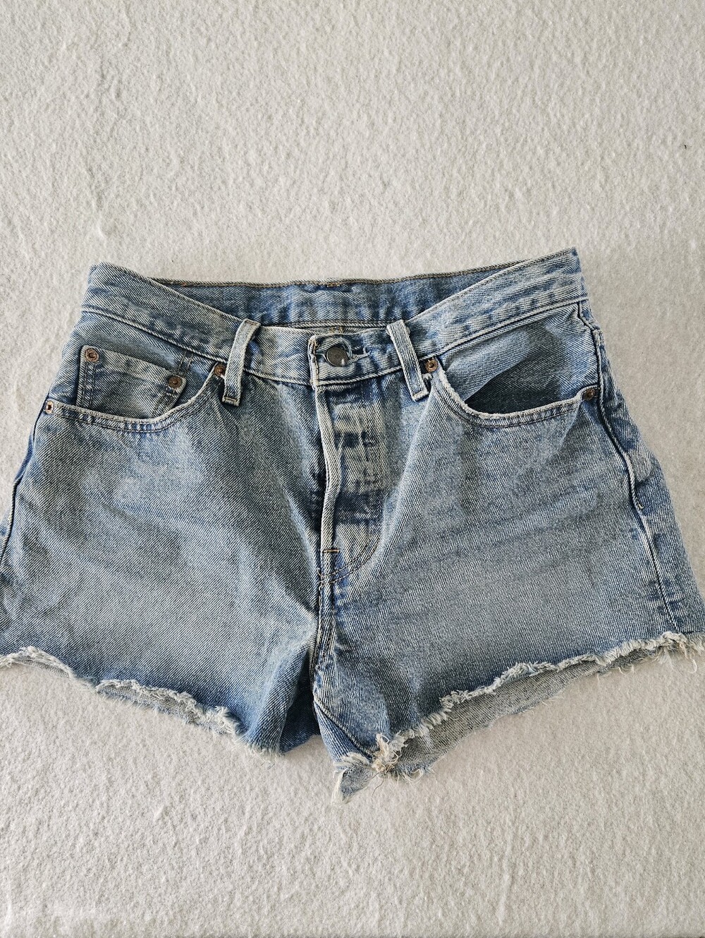 Levi's 501 Women's Shorts Size 28